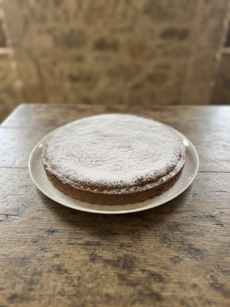 Crostata al limone: la ricetta classica con frolla burrosa e crema al limone