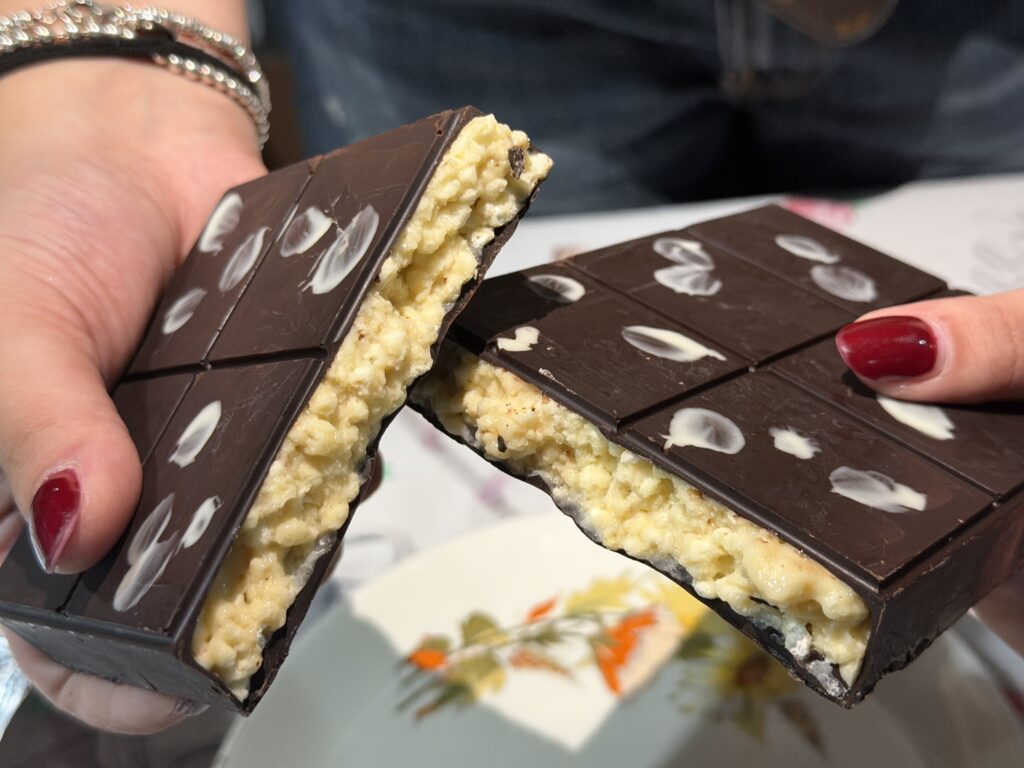 Barretta ai Cereali e Cioccolato senza Glutine: la ricetta fatta in casa con tre ingredienti